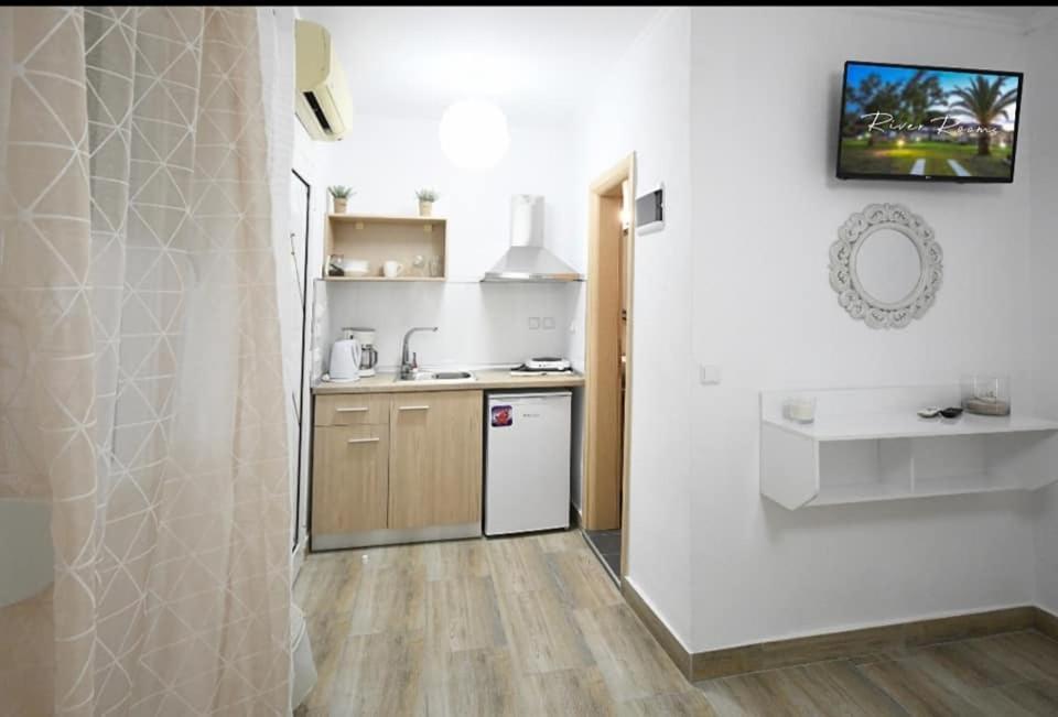 River Rooms Kriaritsi Skala Sikias Luaran gambar